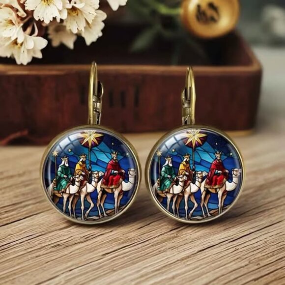 Three Wise Men Glass Cabachon Earrings - Picture 1 of 3